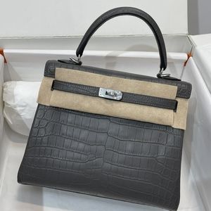 Meet your Posher, Gerline